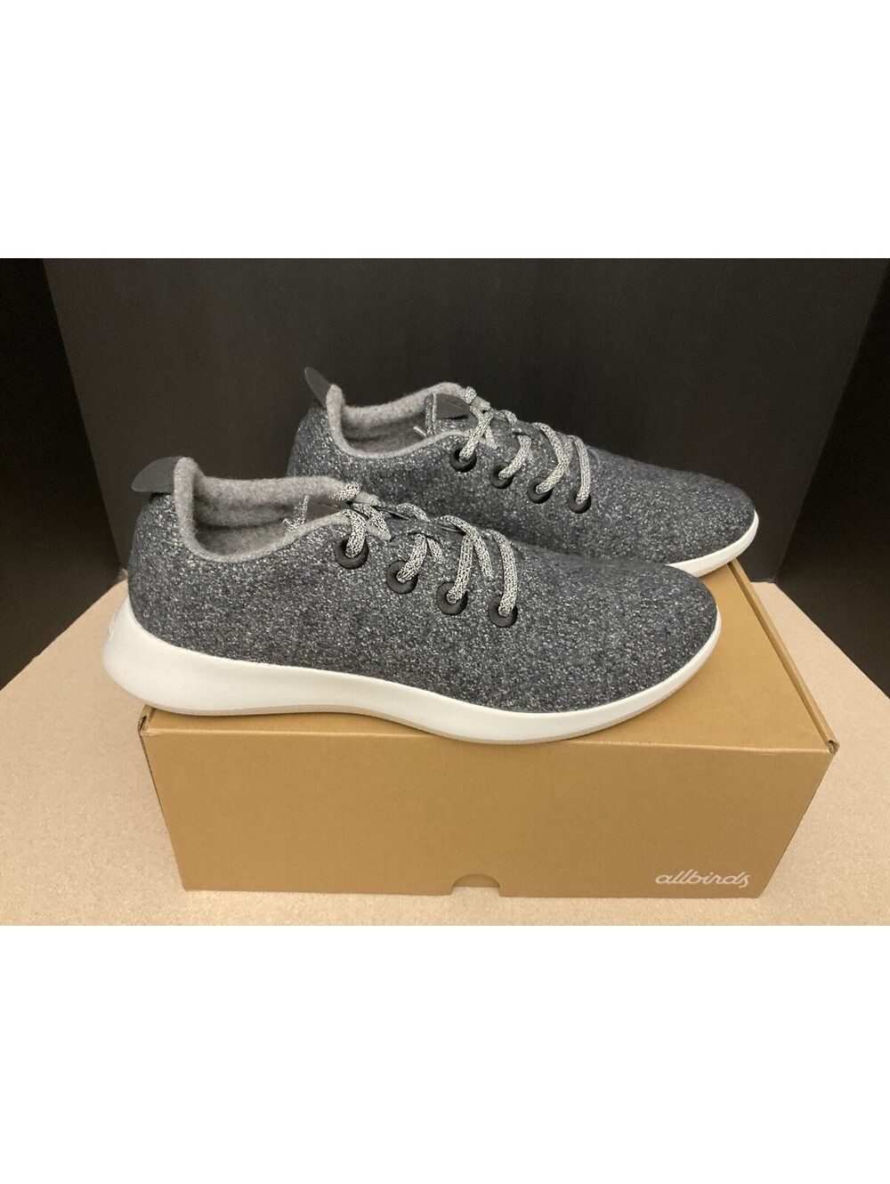 New! Mens Allbirds Wool Runners Natural Grey Running Shoes. Size 11. Nice Shoes!